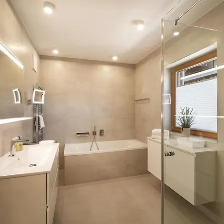 Herzi - Ausgestattet, Neu, Chic Und Sehr Gemuetlich Apartment